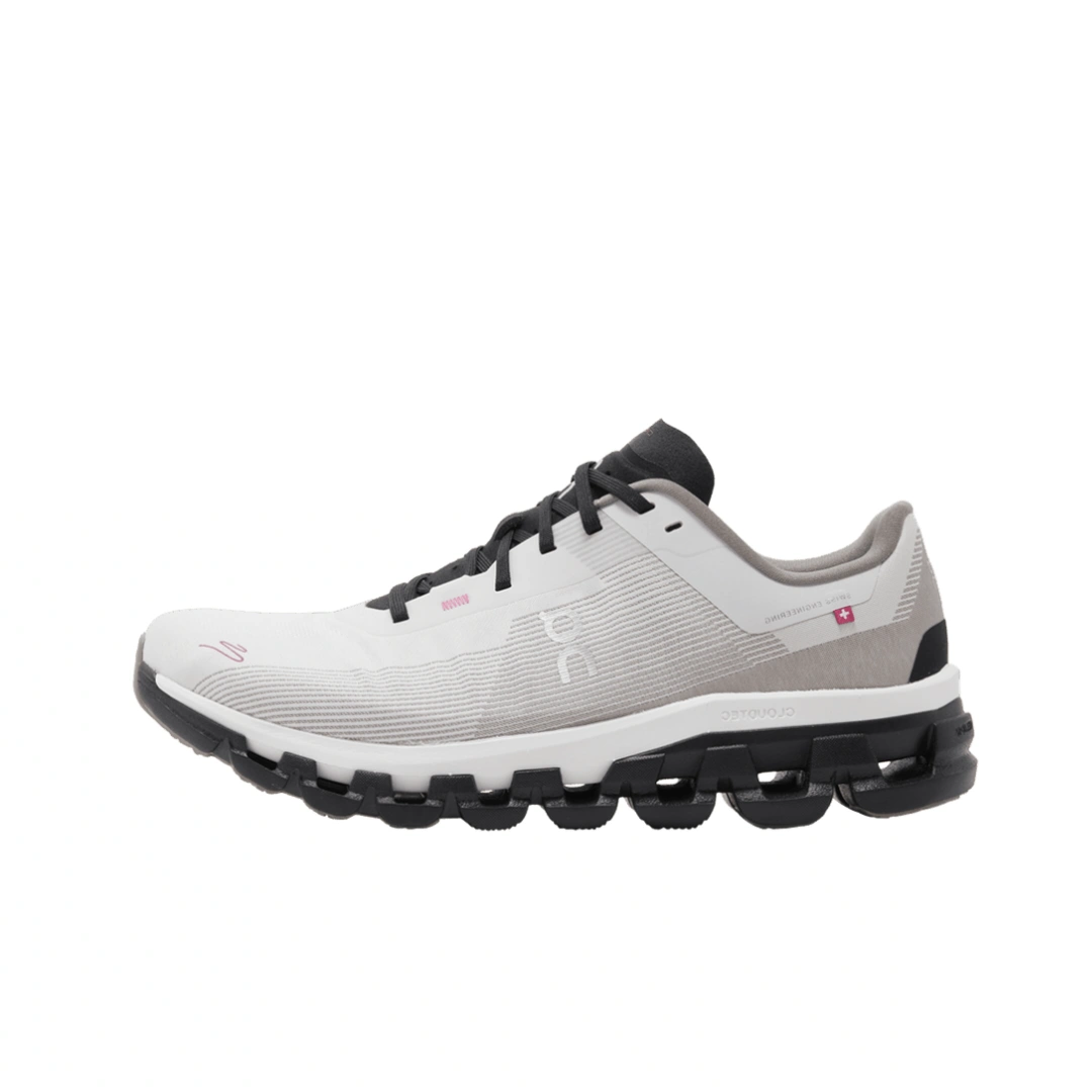 On Running Cloudflow 4 DISTANCE White Black