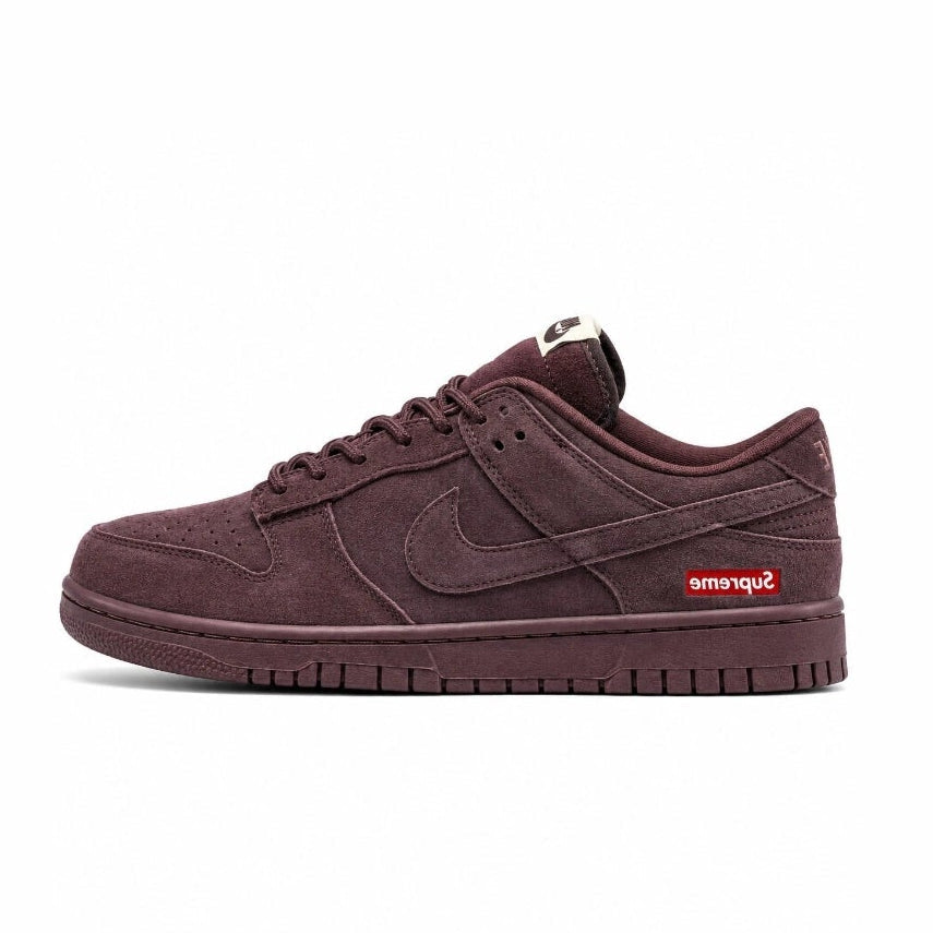 SB Dunk Low pro X supreme Burgundy