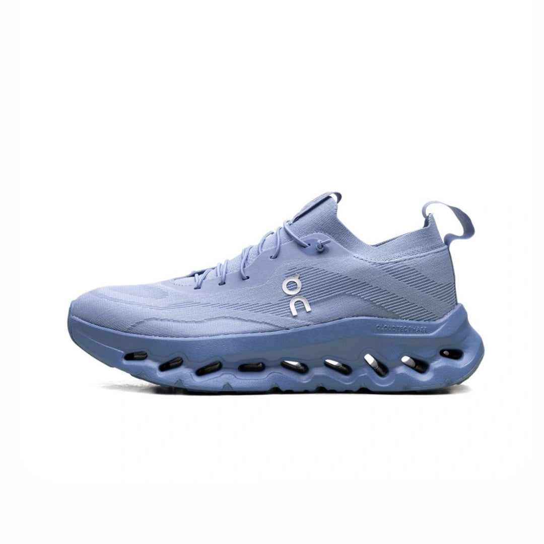 On Running
x Loewe Cloudtilt "Forever Blue"