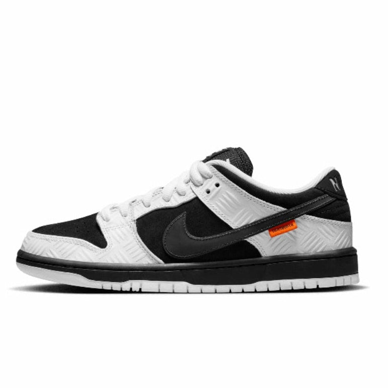Nike SB Dunk Low Tight Booth
