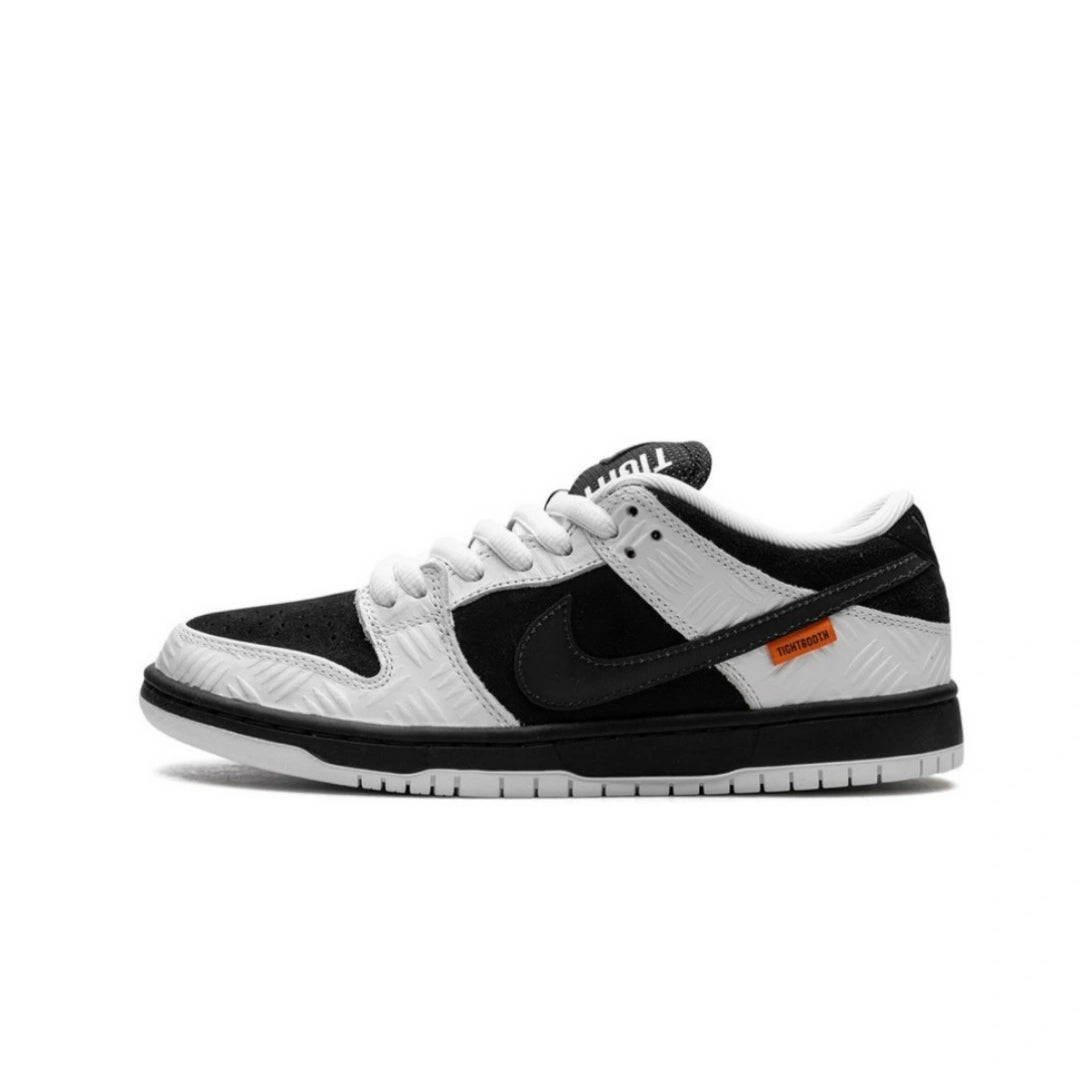 Nike SB Dunk Low TIGHTBOOTH